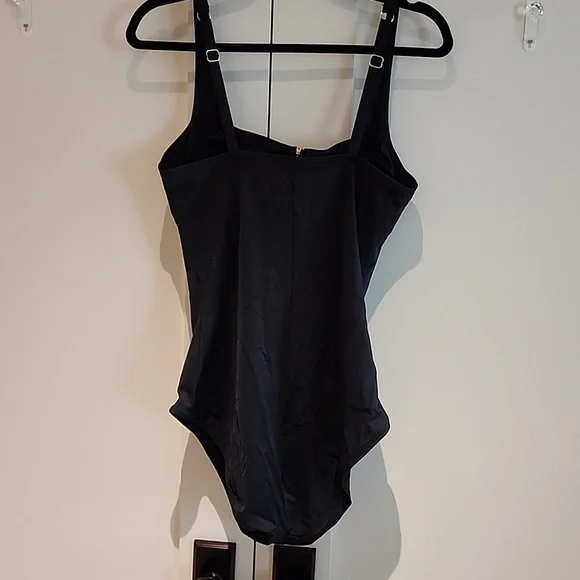 Bathing suit - Picture 4 of 5